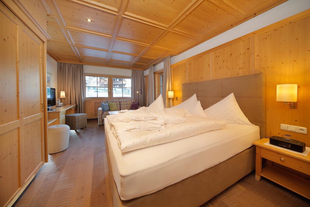 Hotel Petersboden 레흐암 아르베르크 외부 사진